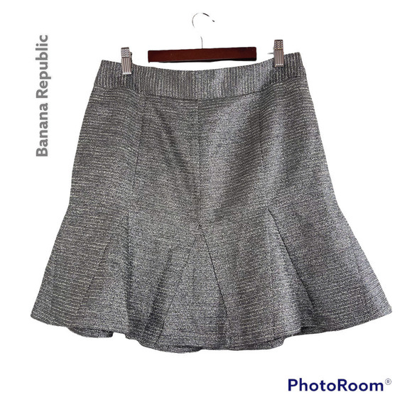 NWT Banana Republic Women's Fit and Flare Skirt Size 8 - Picture 1 of 11